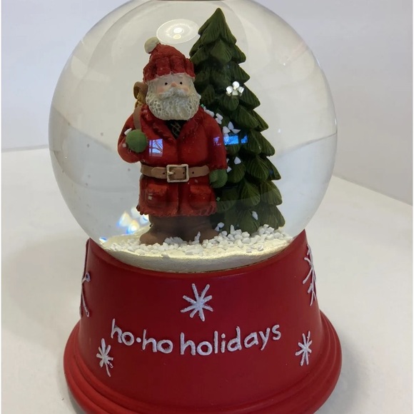 Hallmark snow globe Santa music box - Picture 1 of 3